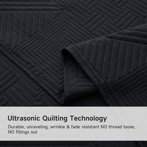 Lavsiry Black Quilt King Size with Pillow Shams