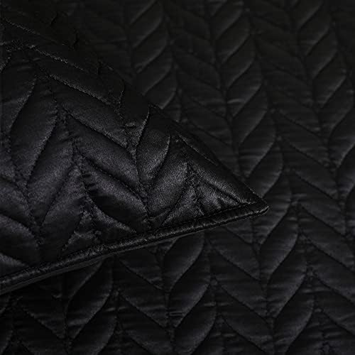 Whale Flotilla Reversible Satin Quilt Set Queen Size Black