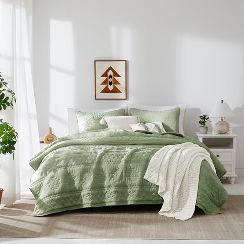 WDCOZY Boho Sage Green Queen Quilt Set with 2 Pillow Shams 1