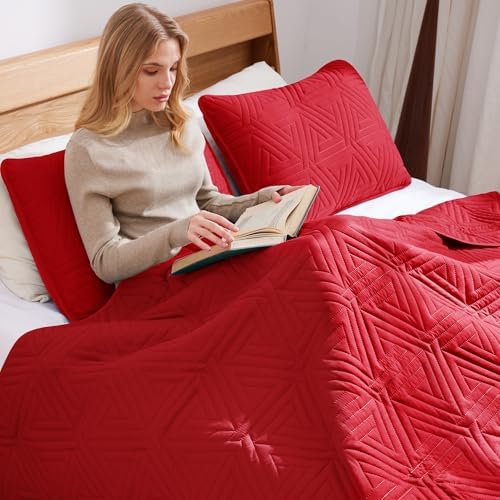 Whale Flotilla Red California King Quilt Set 3-Piece