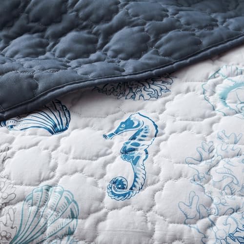Wonderful Coastal Quilt Set Queen Size with Reversible Design