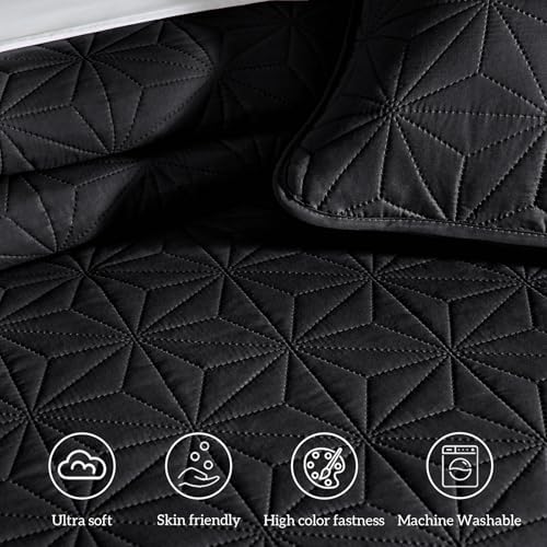 Whale Flotilla King Quilt Bedding Set with Geometric Star Pattern