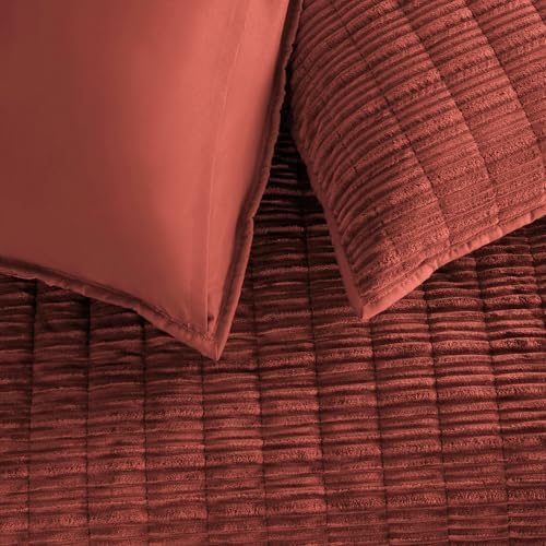 Wonderful Luxury Velvet Quilt - Striped Red Queen Size