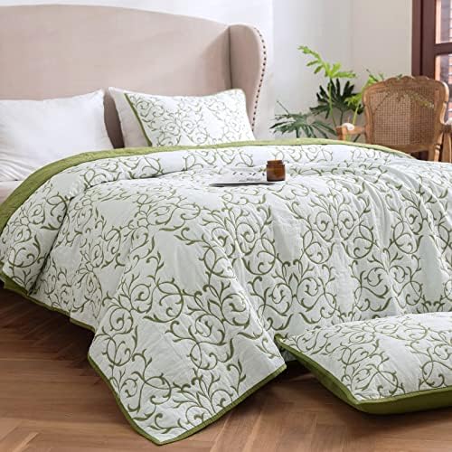 mixinni Reversible King Size Cotton Quilt Set with Embroidered Shams