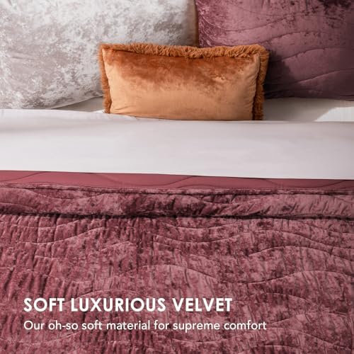 EVERGRACE Luxury Velvet Quilt Set Queen Size Burgundy