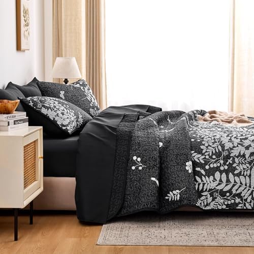 Wake In Cloud Floral Quilt Set 3-Piece QueenFull