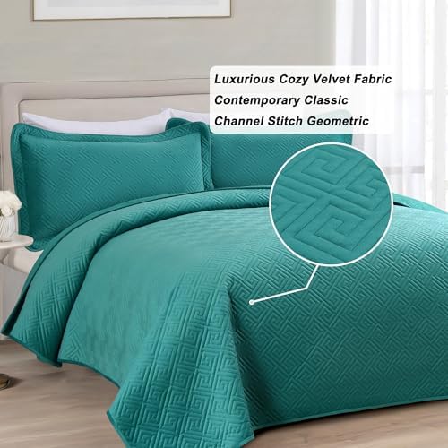 Asuexpect 3 Piece King Size Velvet Quilt Set