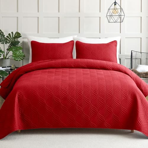 Whale Flotilla Extra Soft King Quilt Set Red