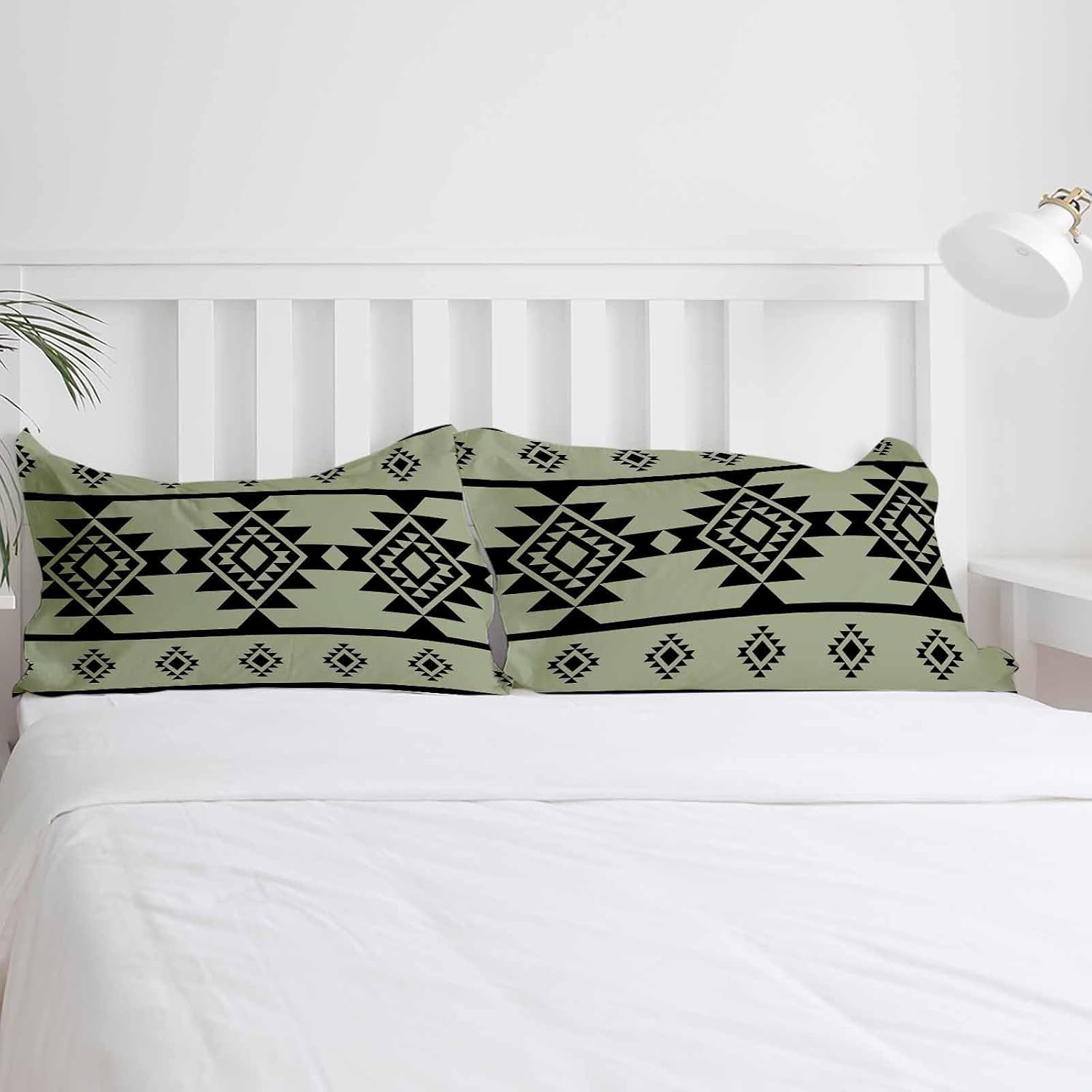 3 Piece Boanket Bedding Set with Zipper and Tie-In Pillowcases