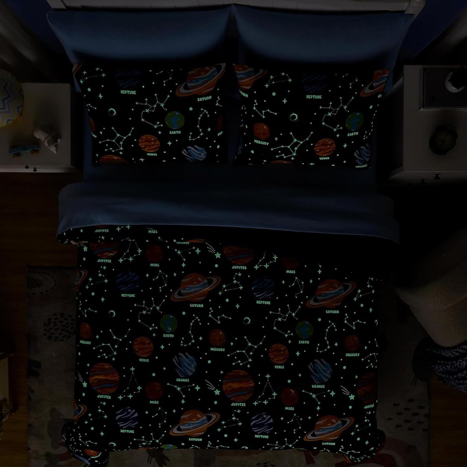 7-Piece Glow in the Dark Comforter Set for Boys
