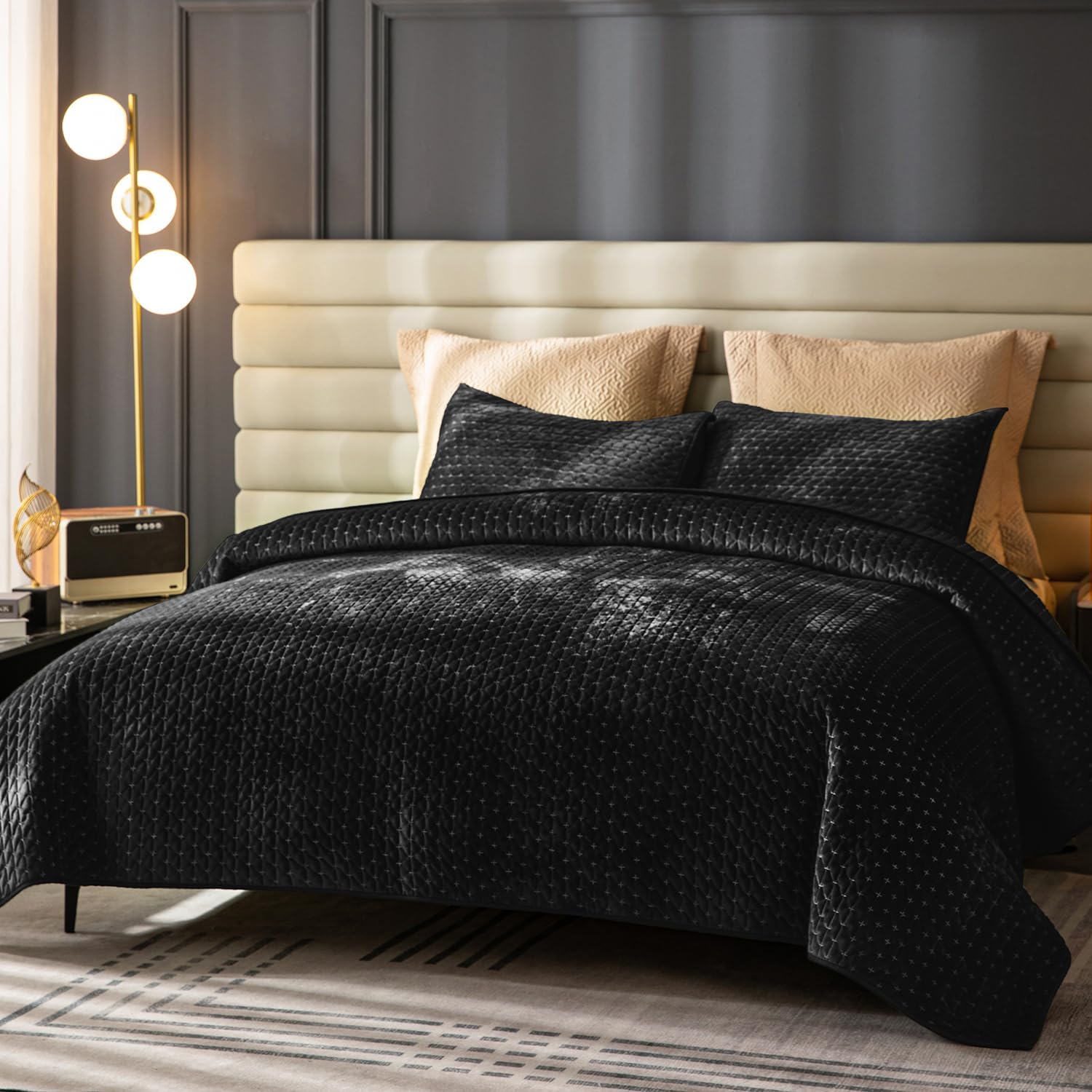 Rosecret Black Velvet Queen Quilt Bedding Set