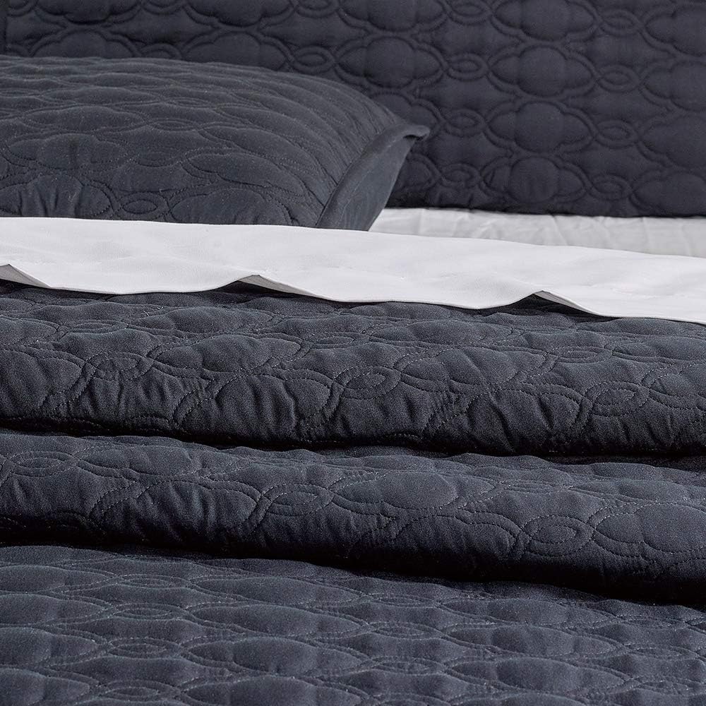 BOURINA 3-Piece King Quilt Set Microfiber Black