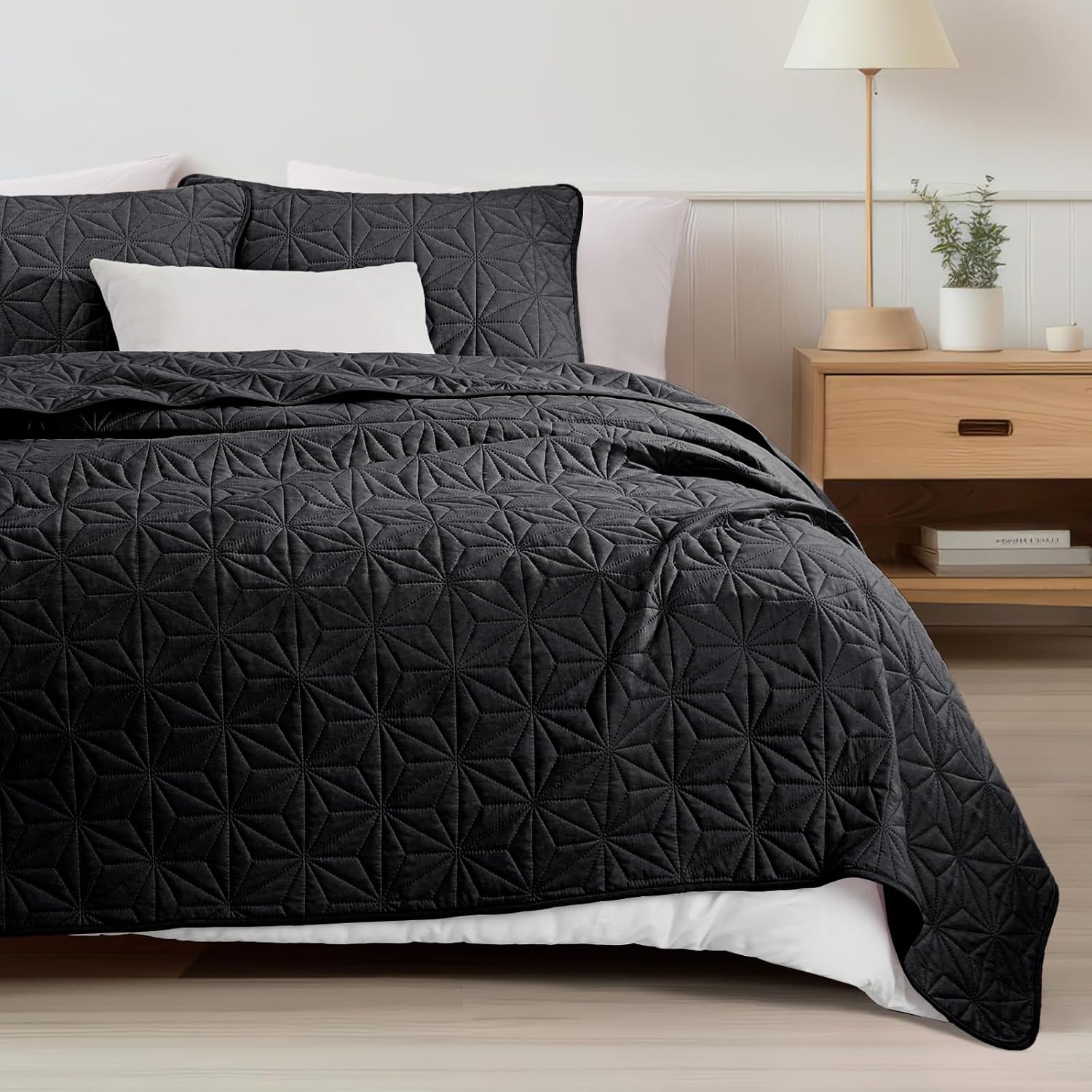 Whale Flotilla King Quilt Bedding Set with Geometric Star Pattern
