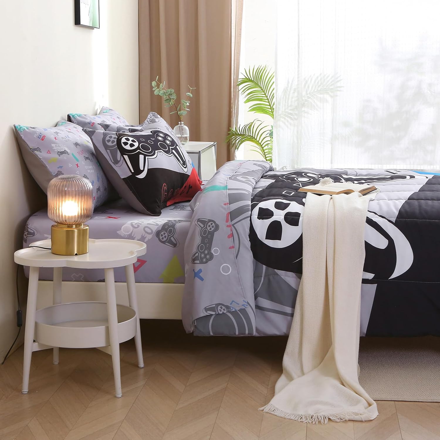7 Piece Gamer Comforter Set for Kids Boys Girls Teens 1