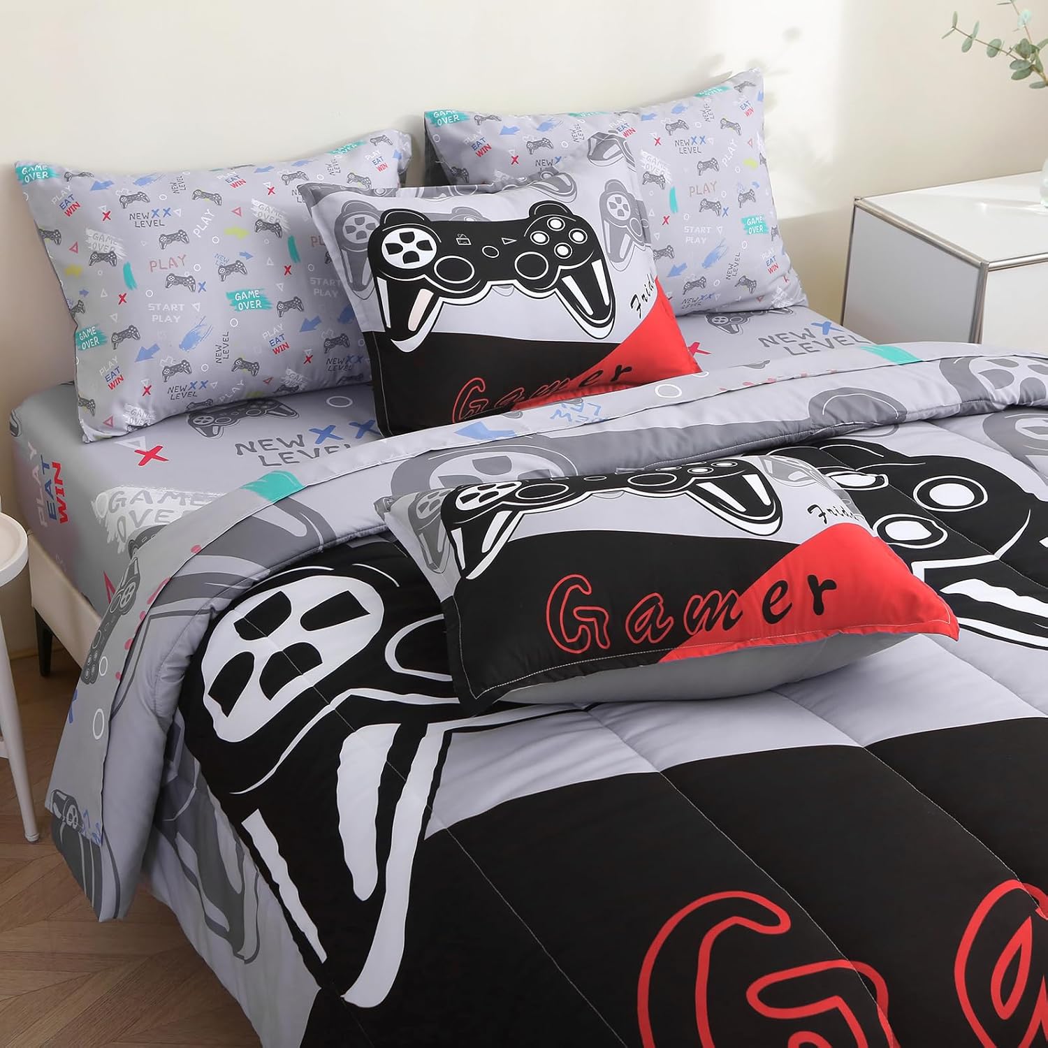 7 Piece Gamer Comforter Set for Kids Boys Girls Teens 1