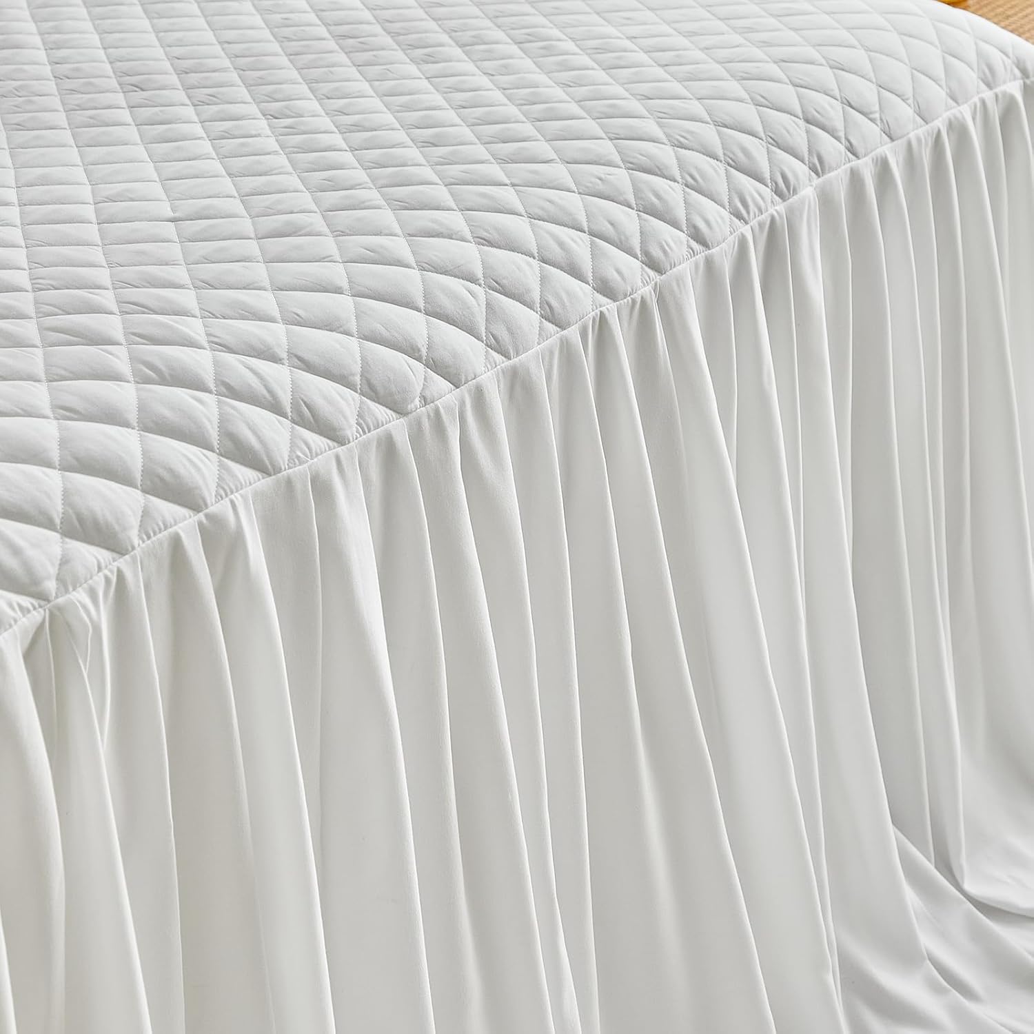 UOZZI BEDDING Ruffle Skirt Bedspread Set - King Size White