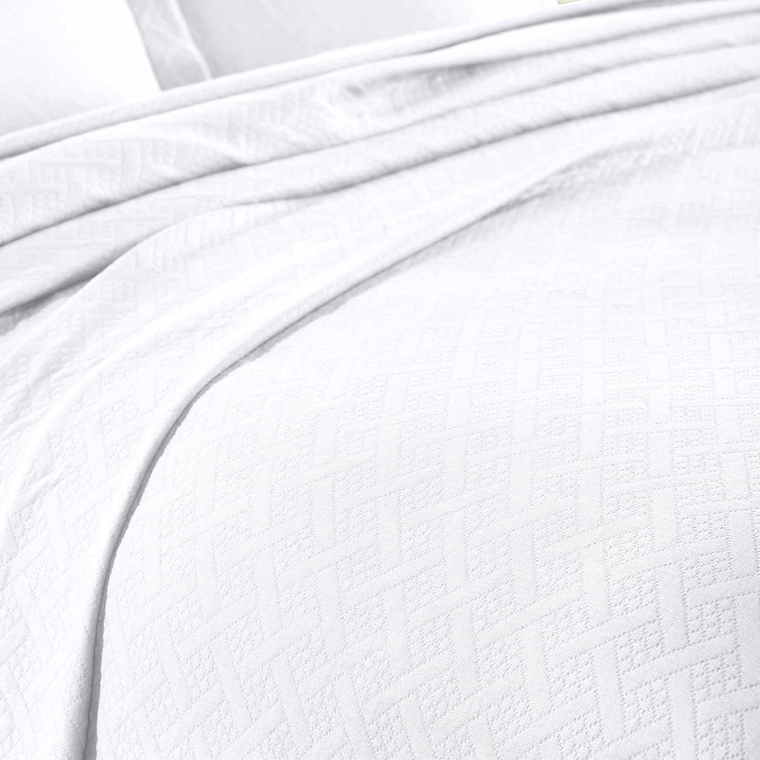 Superior 100 Cotton Matelasse Bedspread Set King White
