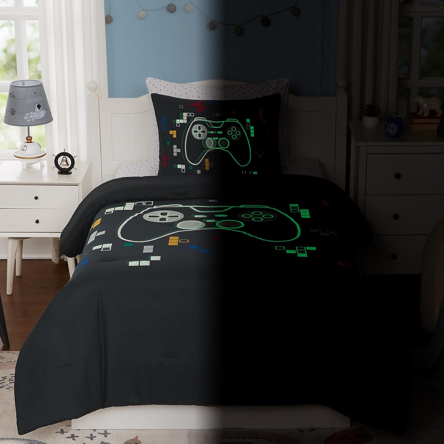 Glow in The Dark Gamer Comforter Set for Kids 1
