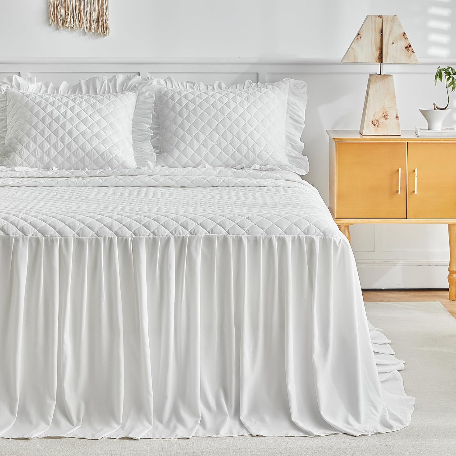 UOZZI BEDDING Ruffle Skirt Bedspread Set - King Size White