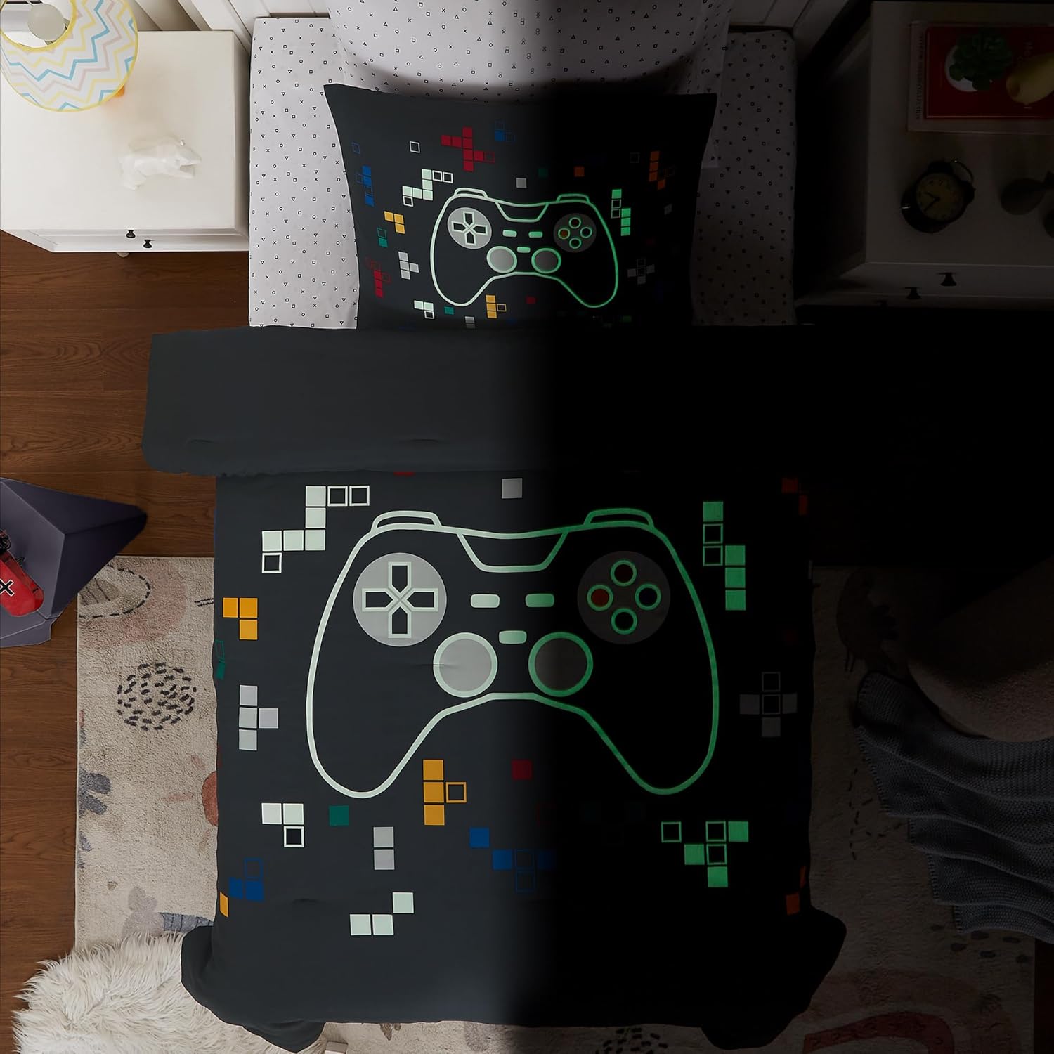 Glow in The Dark Gamer Comforter Set for Kids 1