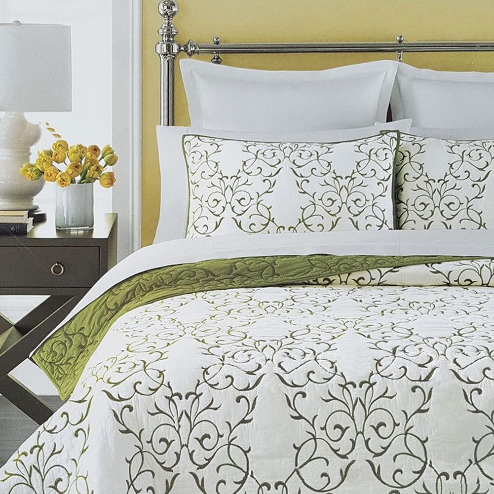 mixinni Reversible King Size Cotton Quilt Set with Embroidered Shams