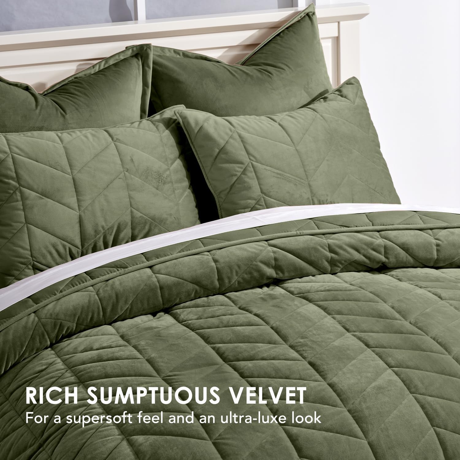 Evergrace 3-Piece Queen Velvet Quilt Set Olive Green