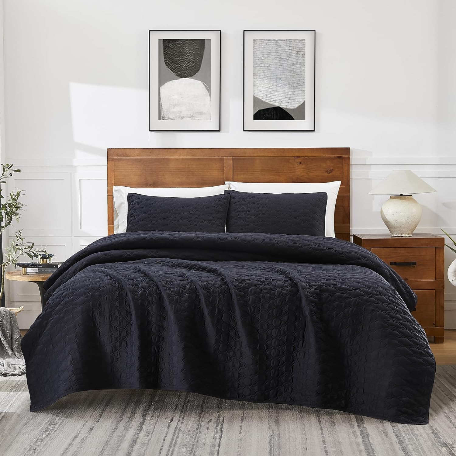 BOURINA 3-Piece King Quilt Set Microfiber Black