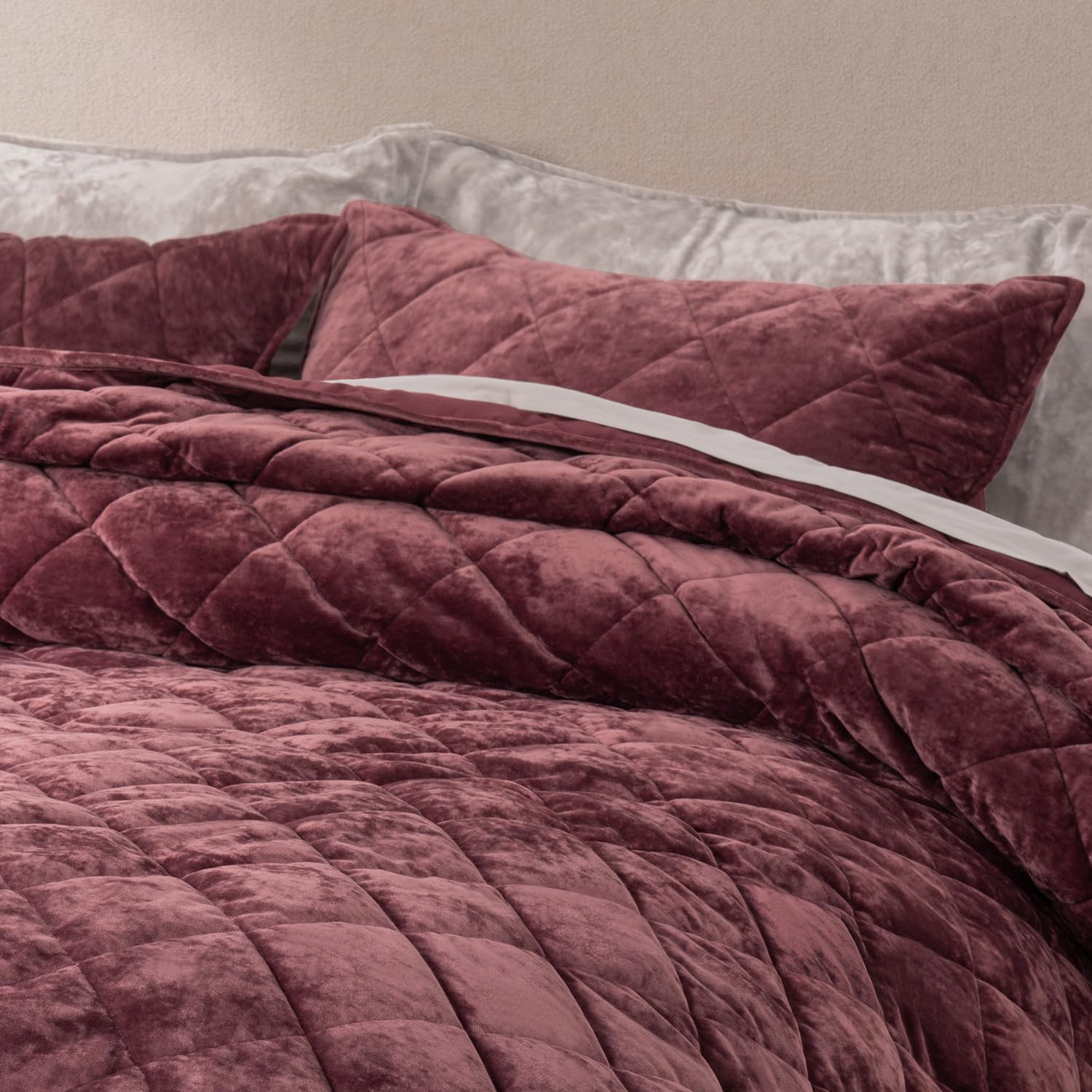 EVERGRACE Luxury Crushed Velvet Quilt Set Queen Size