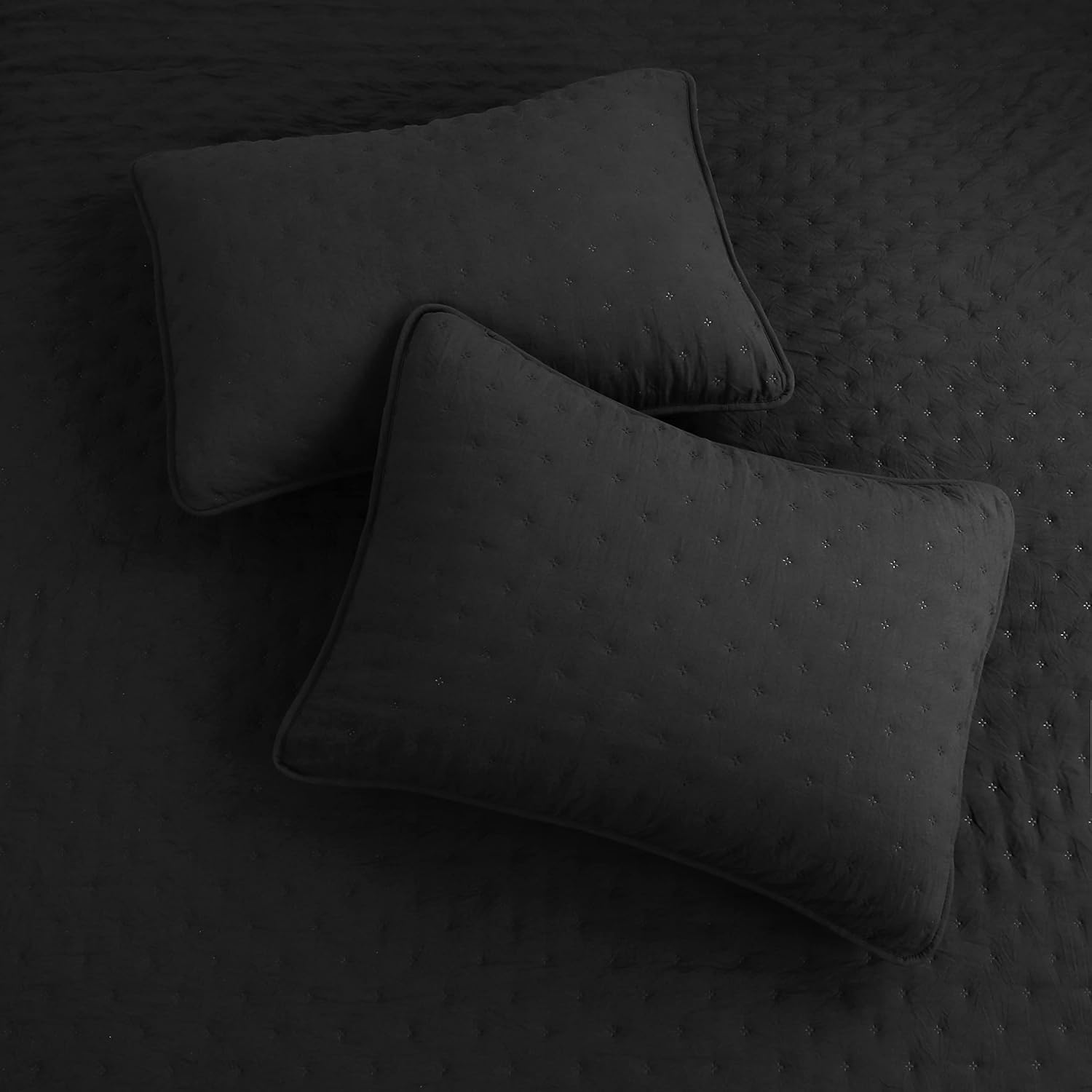 ROARINGWILD Black Twin Quilt Set with Pillow Sham 68x90 Inches
