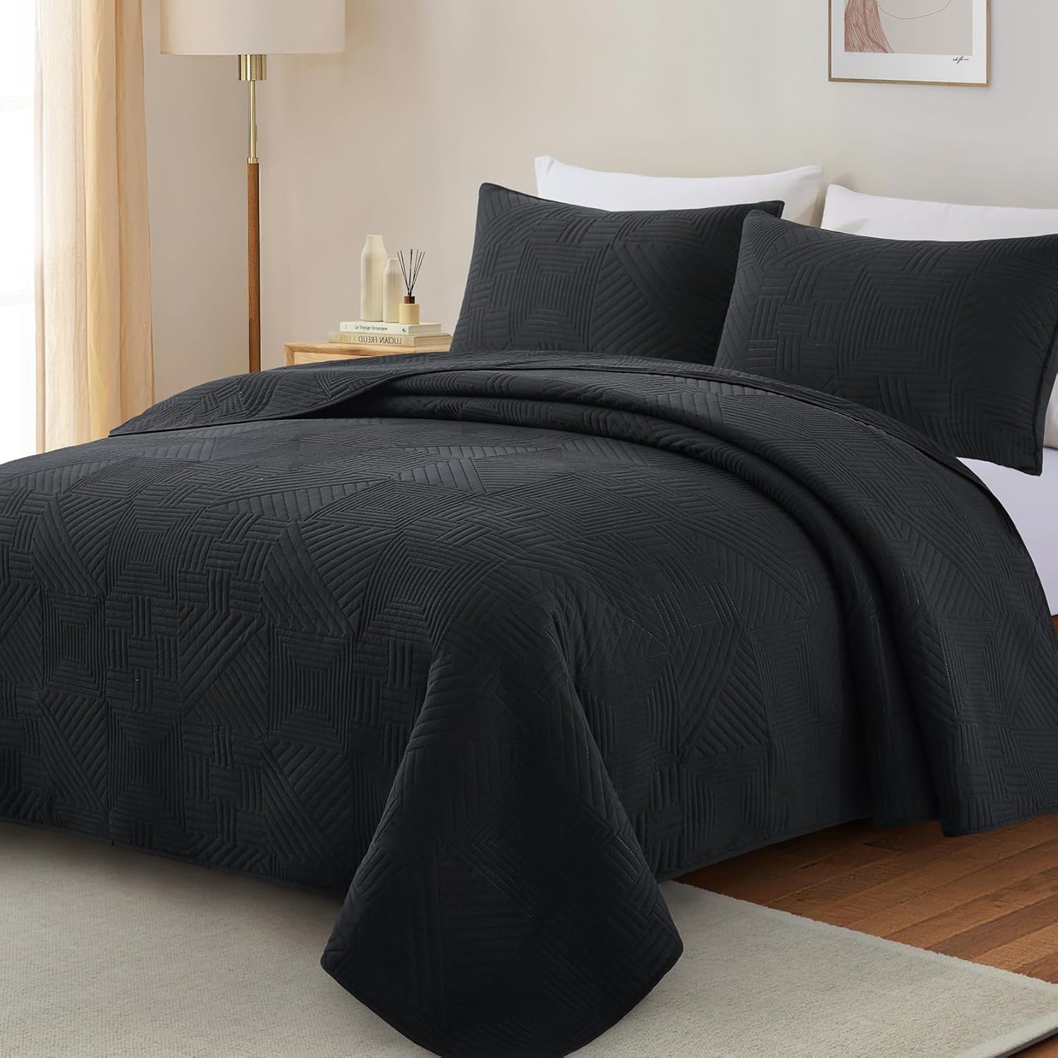 Lavsiry Black Quilt King Size with Pillow Shams