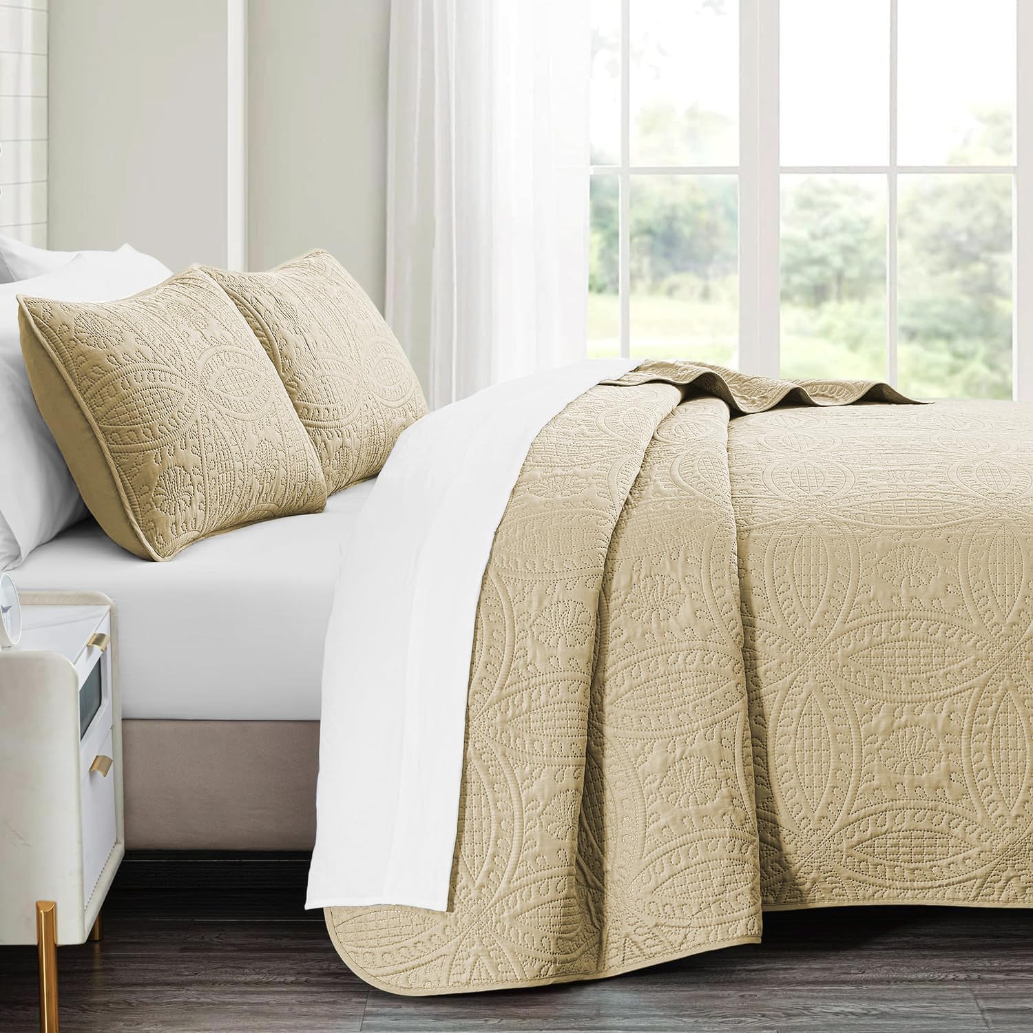Akkialla Twin Quilt Bedding Set with Coin Pattern 1