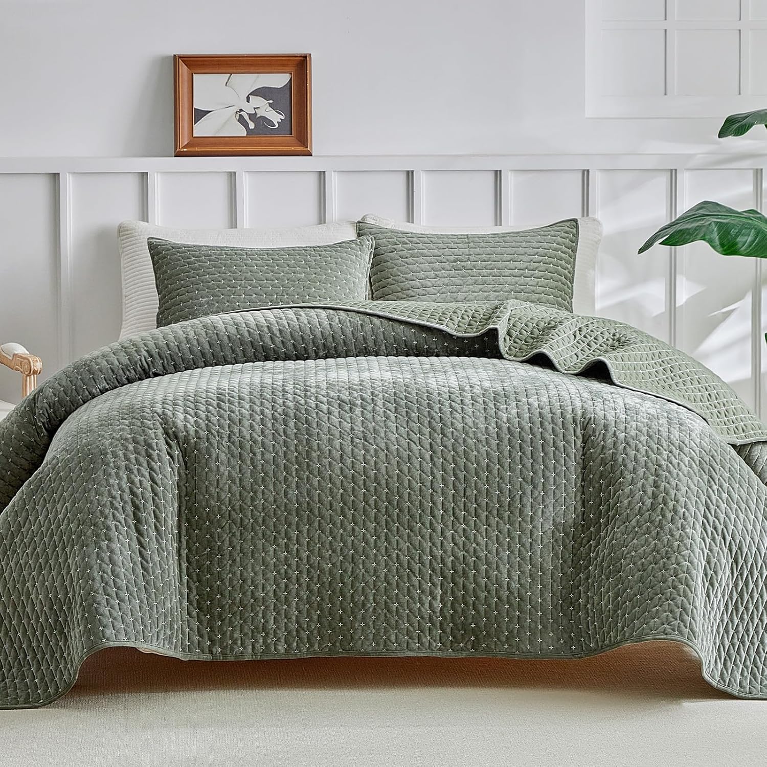 WARMDERN Luxury Velvet Quilt Set Queen Size