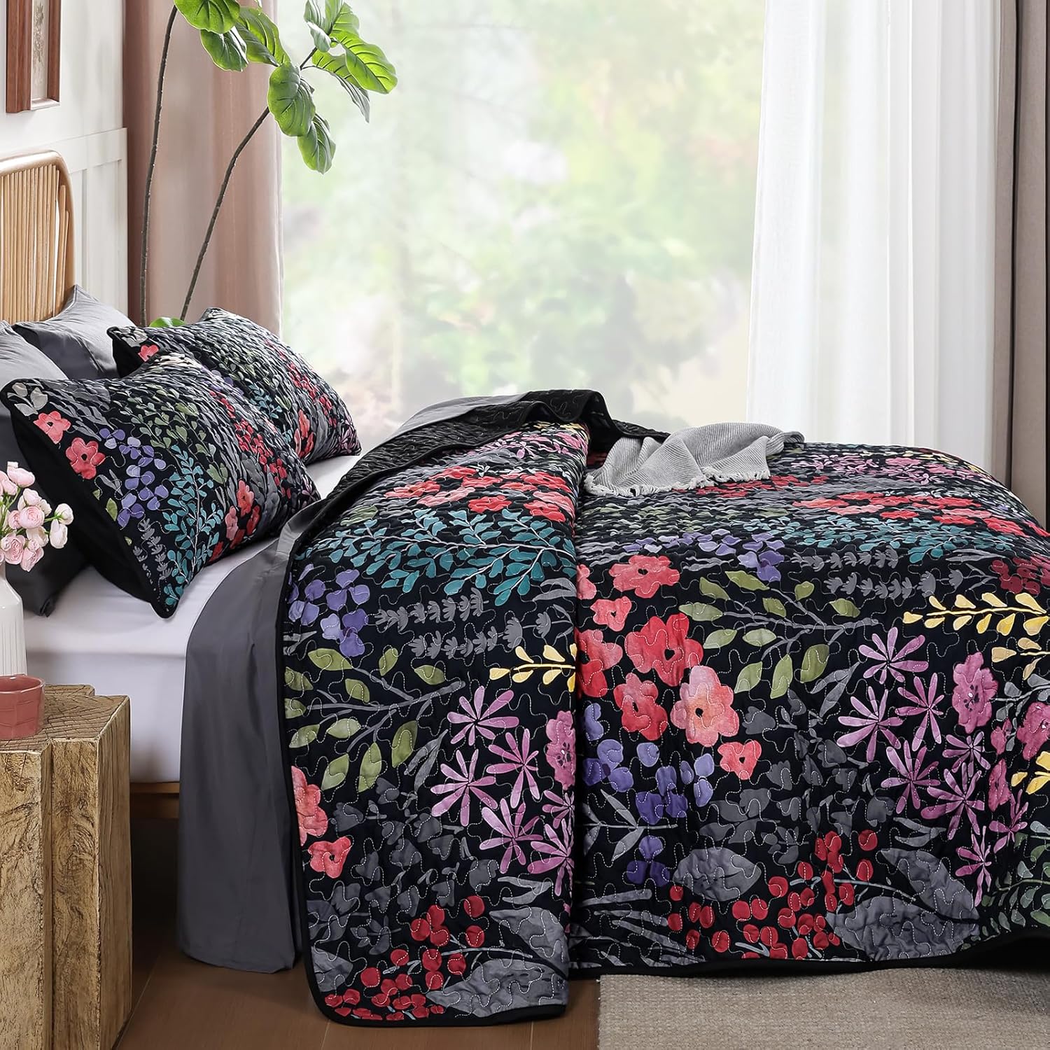 Xruibed Black Floral Quilt Set Queen 3 Piece 1