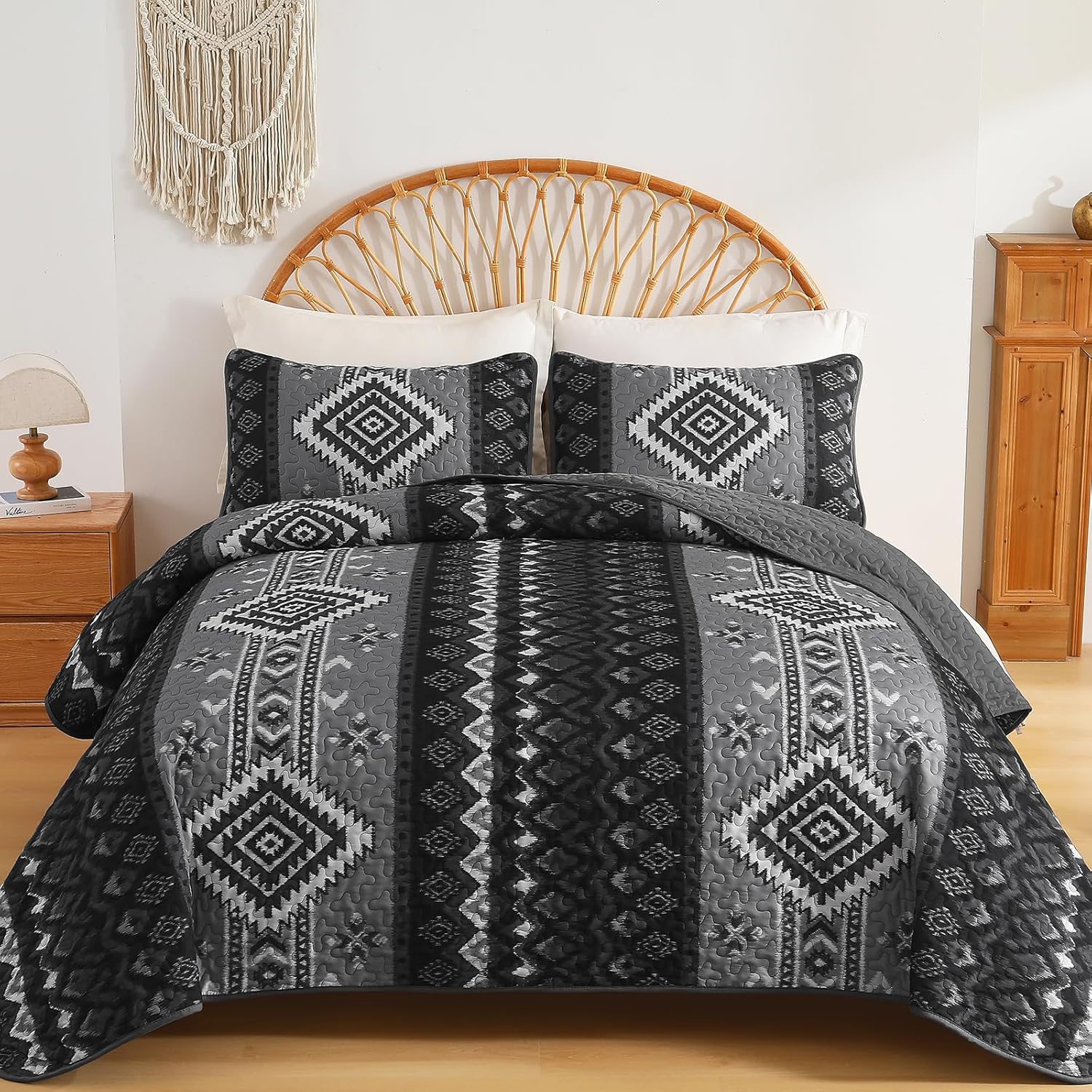 Dintszyayue Boho Quilt Set Queen Size 3 Piece