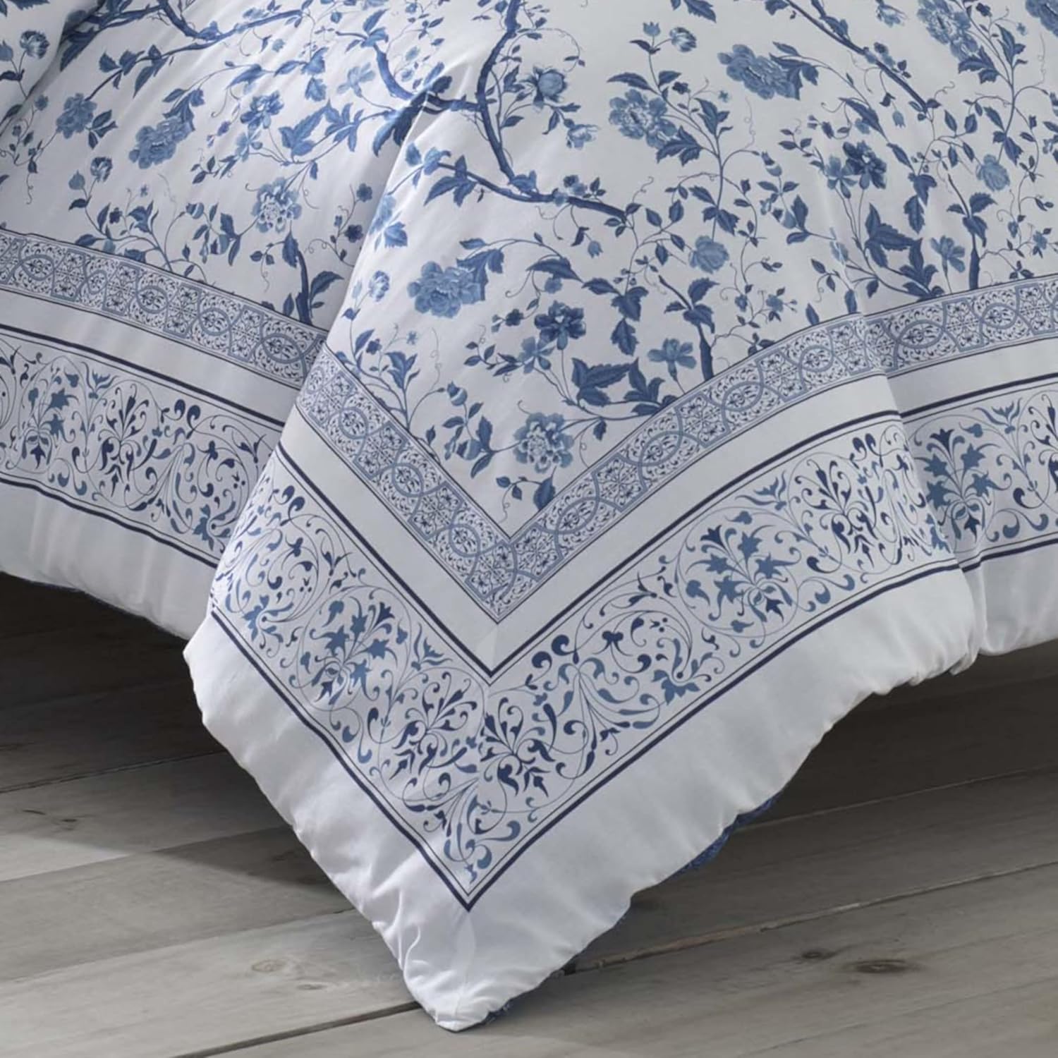 Laura Ashley Full Comforter Set in Charlotte Blue