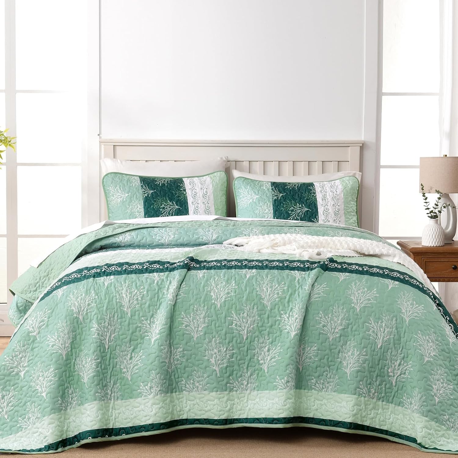DJY Boho Queen Quilt Set Green Striped Floral Bedspread Coverlet 3 Piece