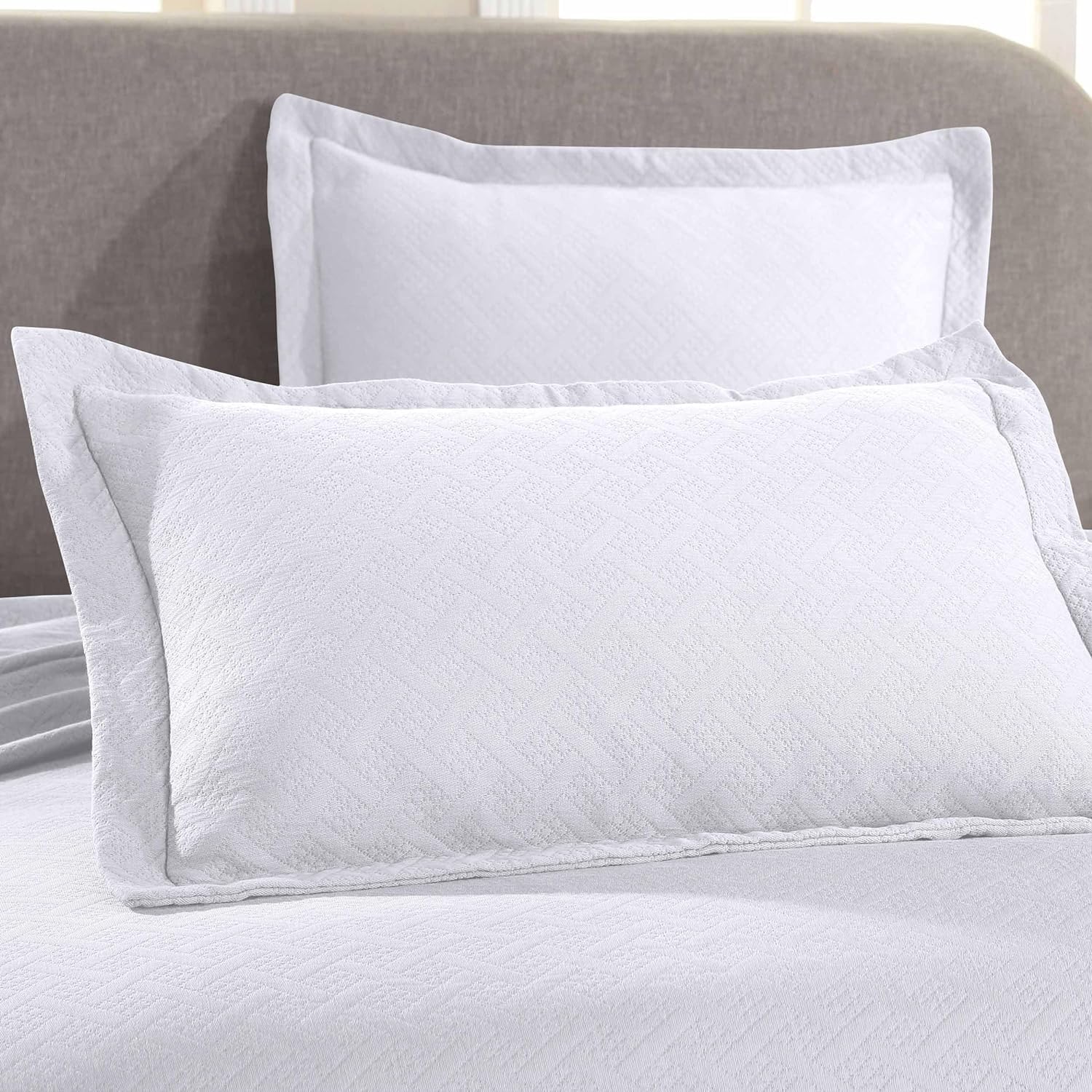 Superior 100 Cotton Matelasse Bedspread Set King White