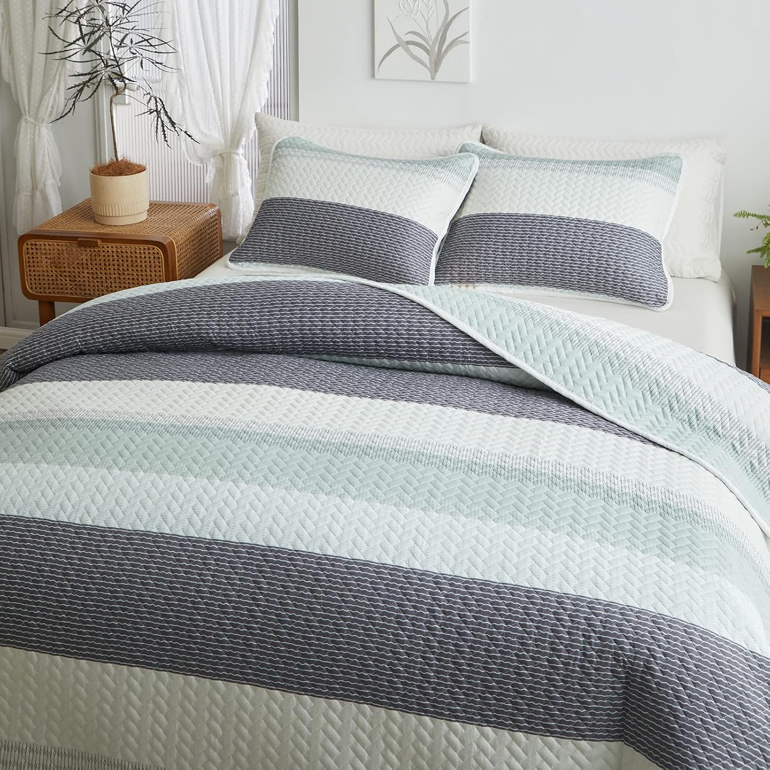 Flysheep Boho Striped Quilt Set Queen Size 3 Pcs Reversible Bedspread
