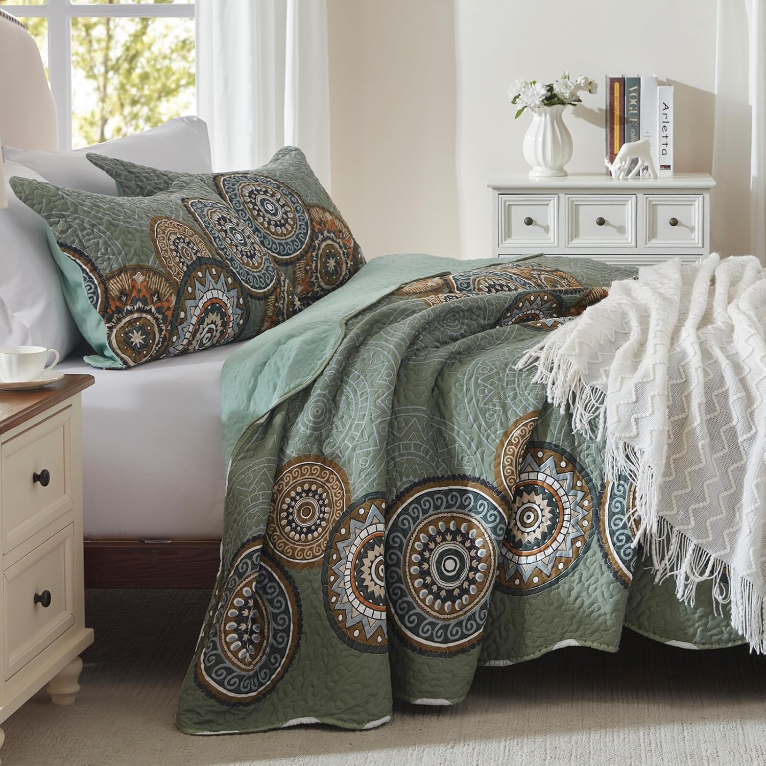 LEAONME Olive Green Queen Quilt Set 3-Piece