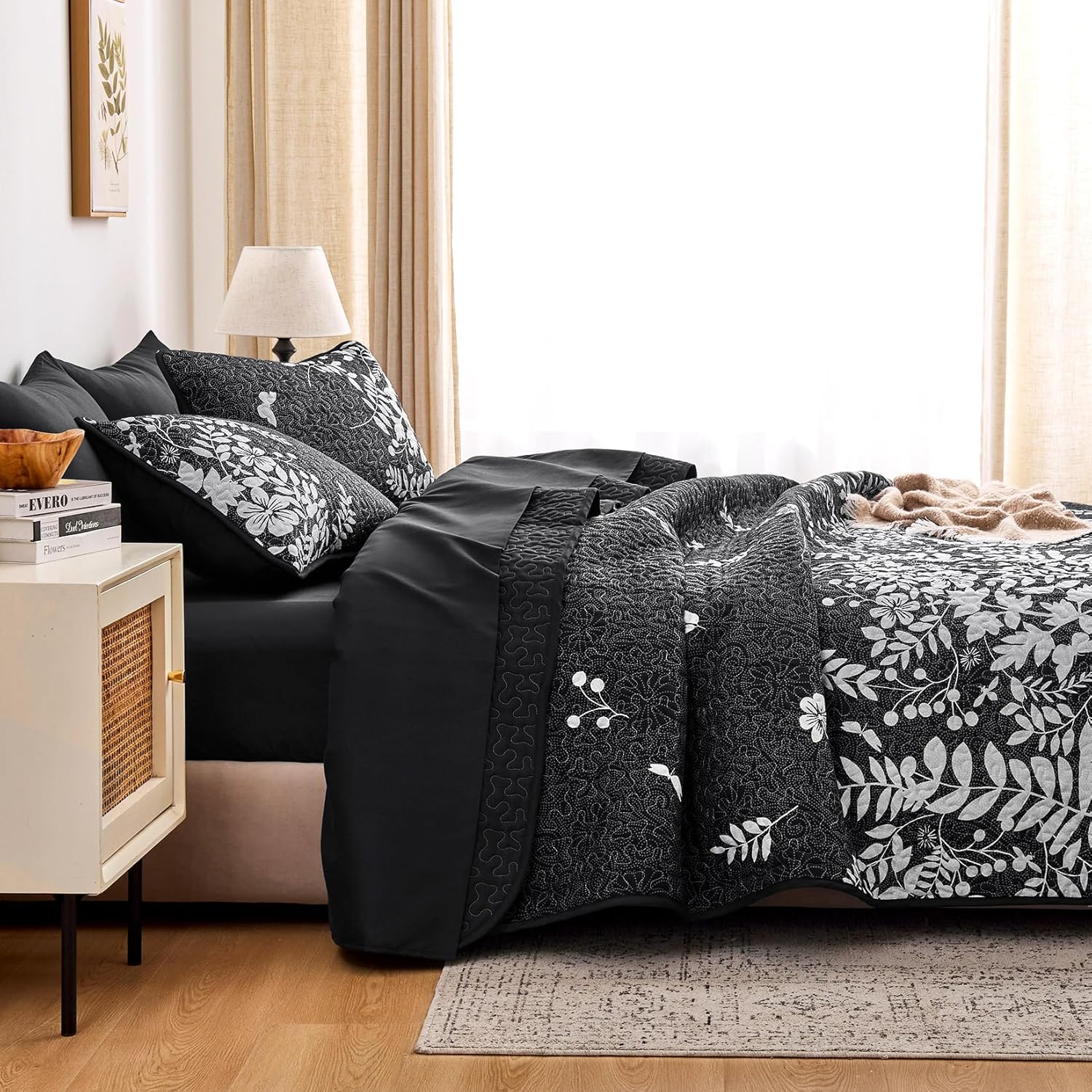 Wake In Cloud Floral Quilt Set 3-Piece QueenFull
