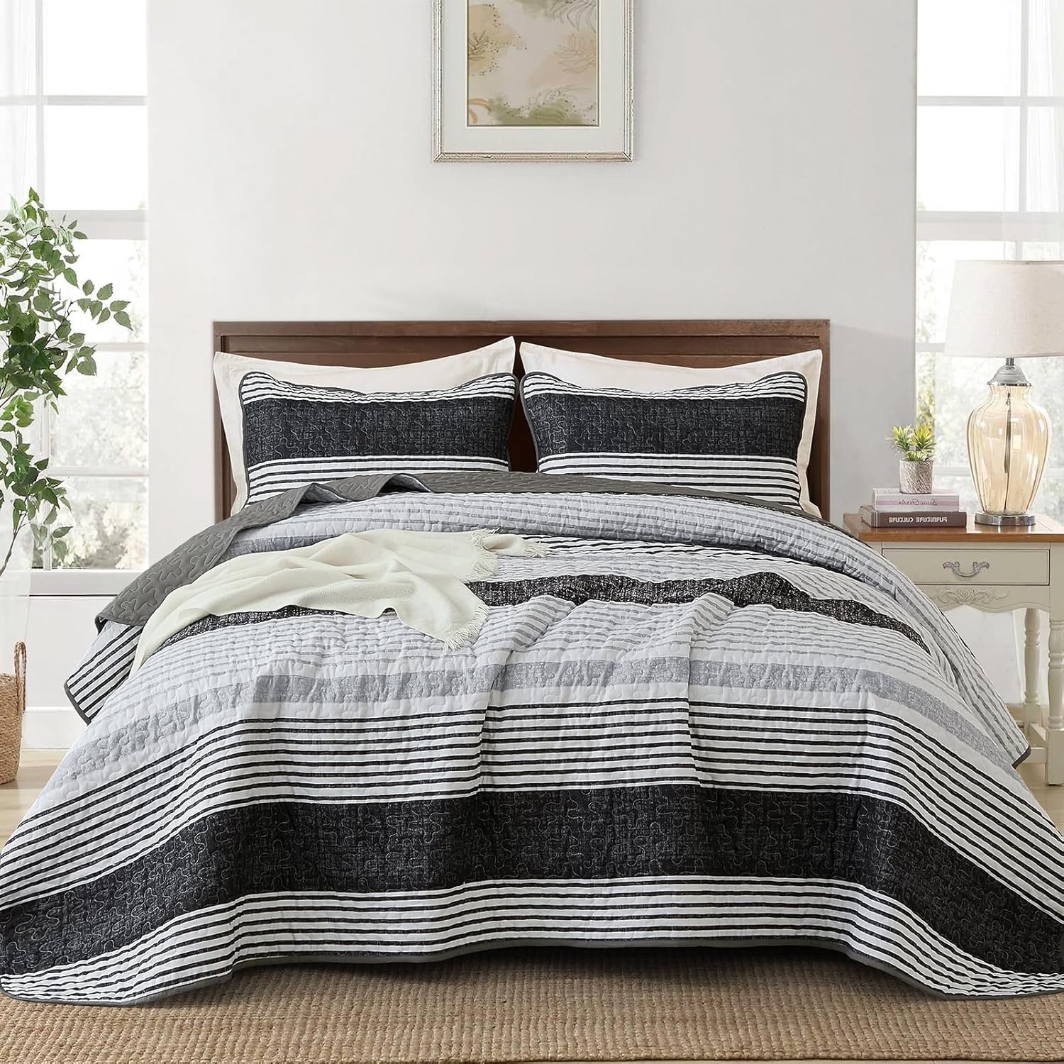 Xruibed King Size Quilt Set 3 Pieces Striped Patchwork