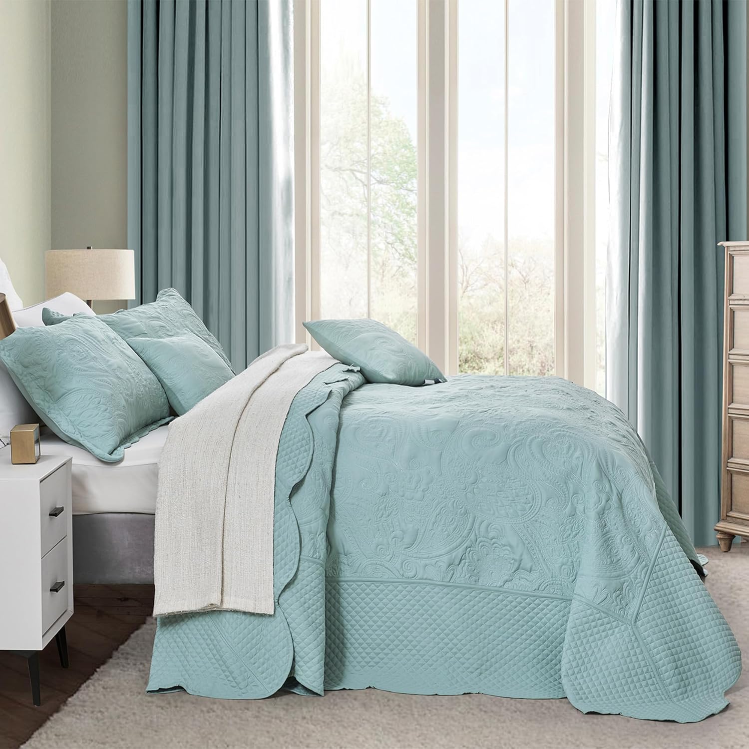 Blythease Oversized King Bedspread 128x120 Seaglass Paisley