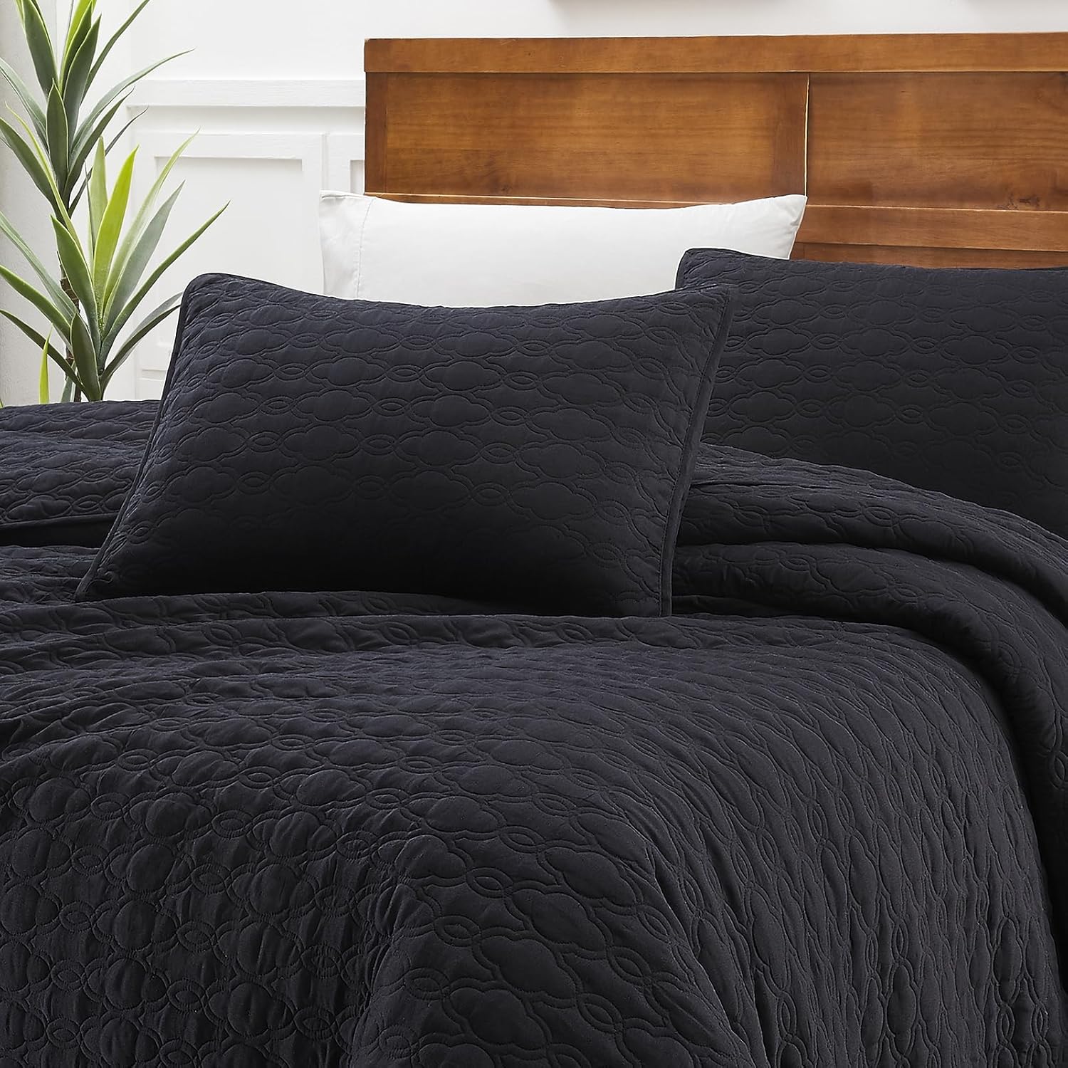 BOURINA 3-Piece King Quilt Set Microfiber Black