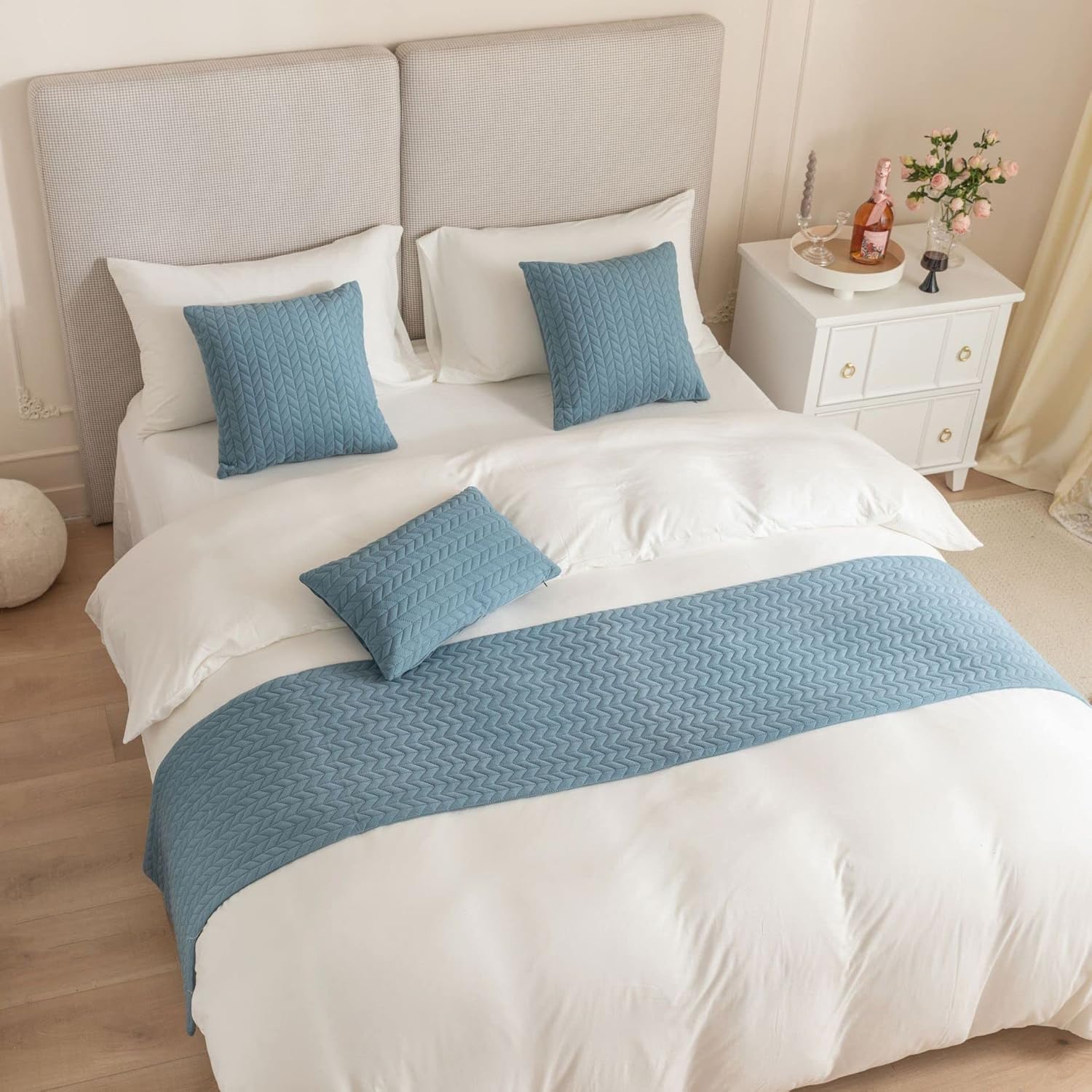 Fudaiki Quilted Wave Bed Runner Fleece Throw for Bed Foot
