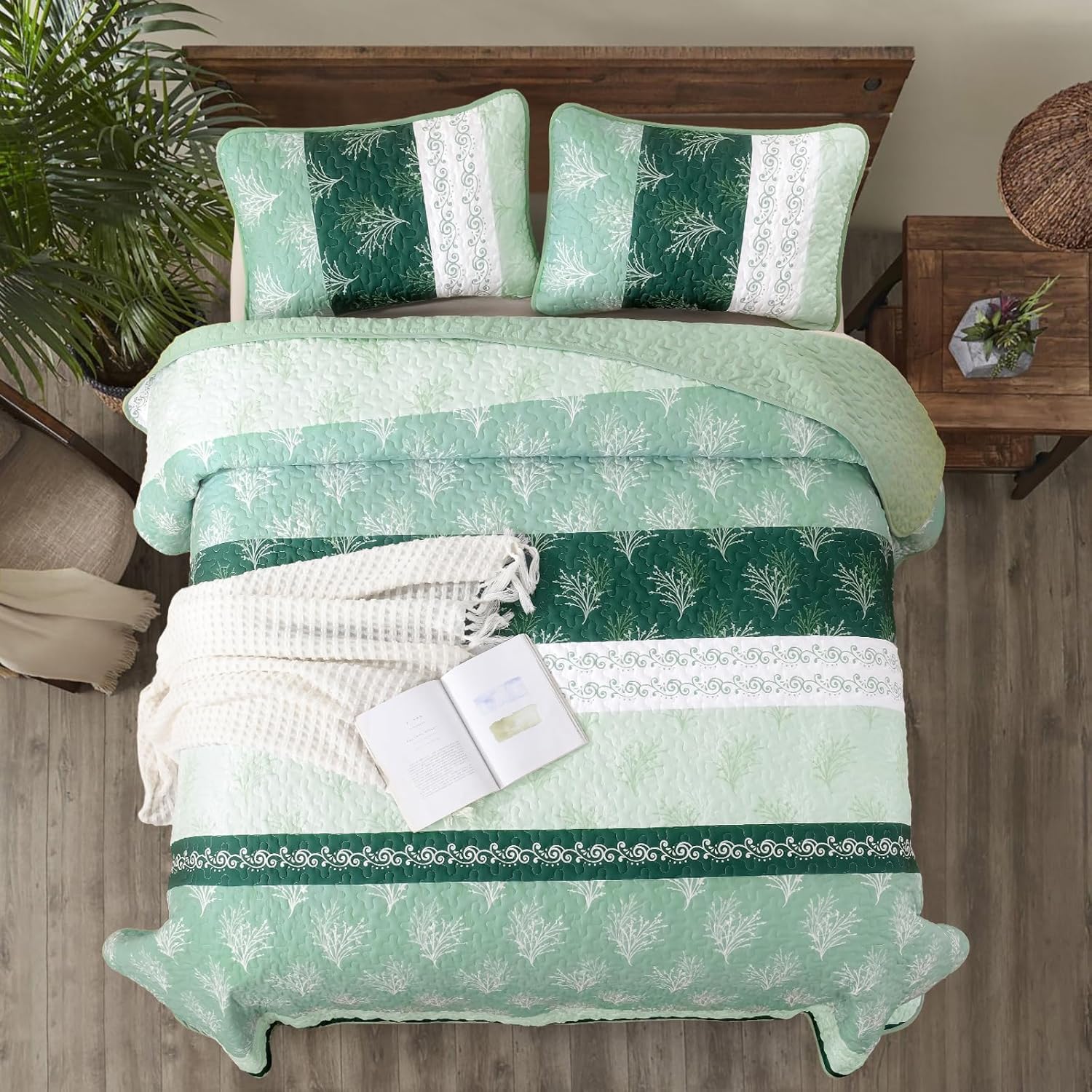 DJY Boho Queen Quilt Set Green Striped Floral Bedspread Coverlet 3 Piece