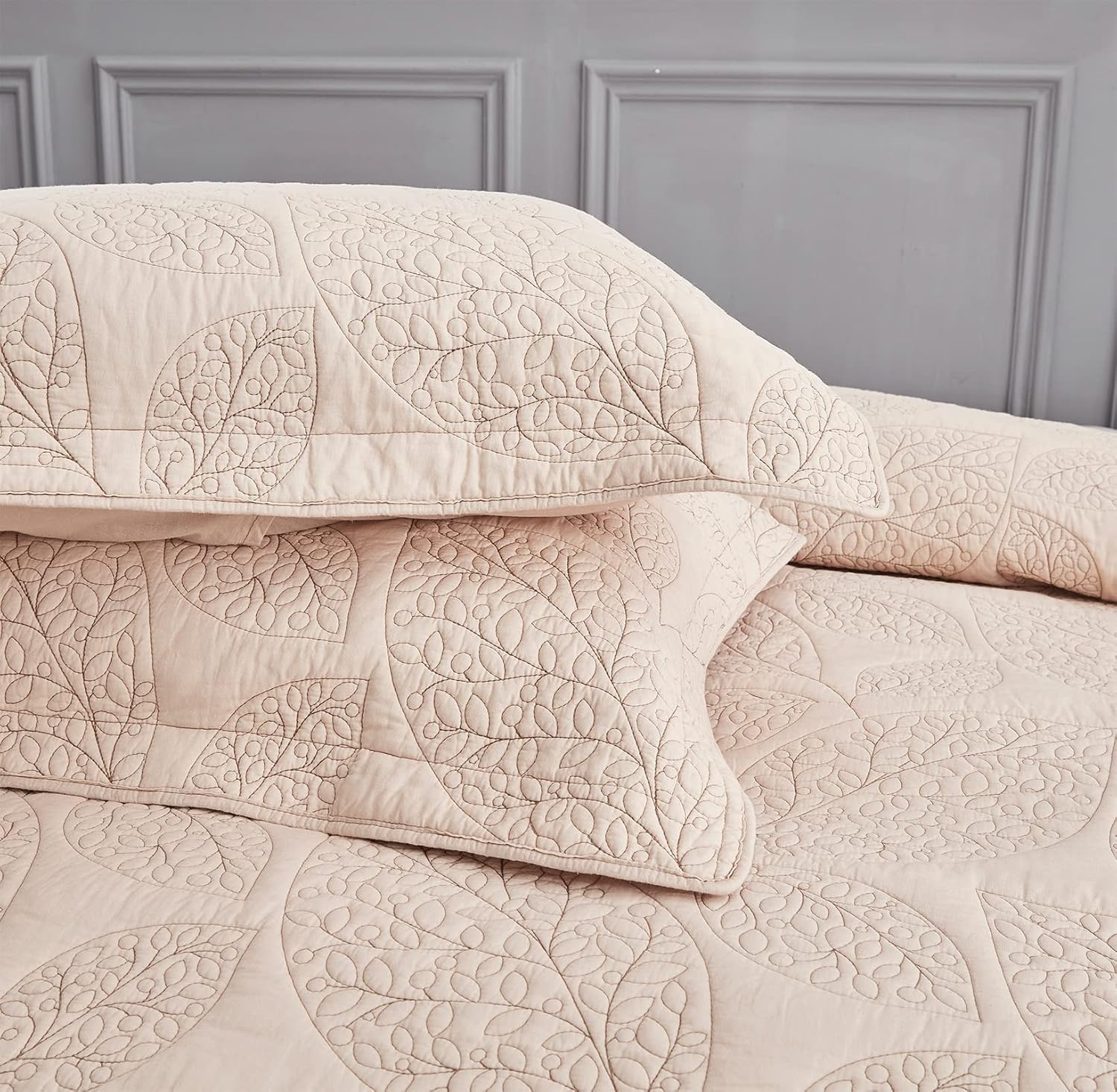 CHIXIN Botanical Cotton Quilt Set - Leaf Pattern Reversible 3 Piece Oatmeal