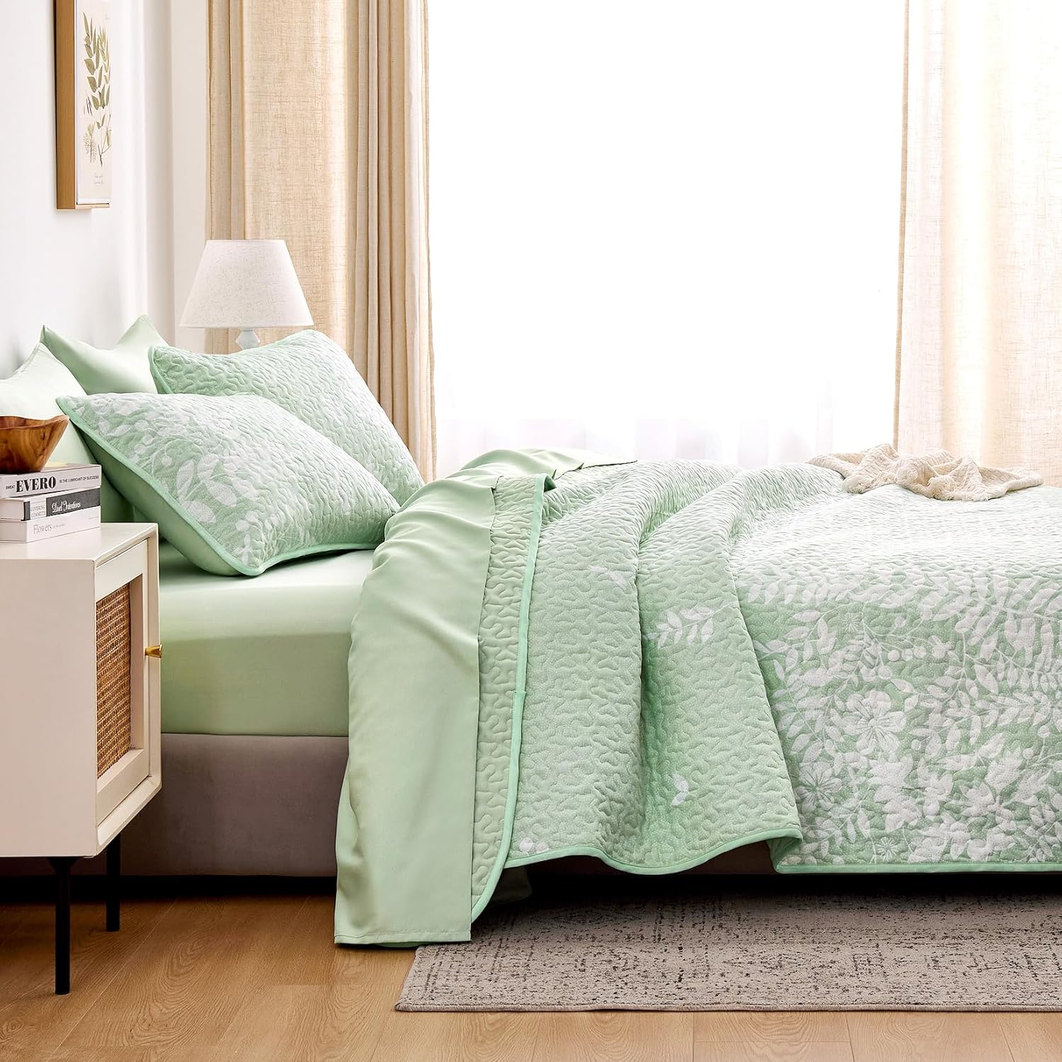 Wake In Cloud Floral Quilt Set King Size 3 Pieces