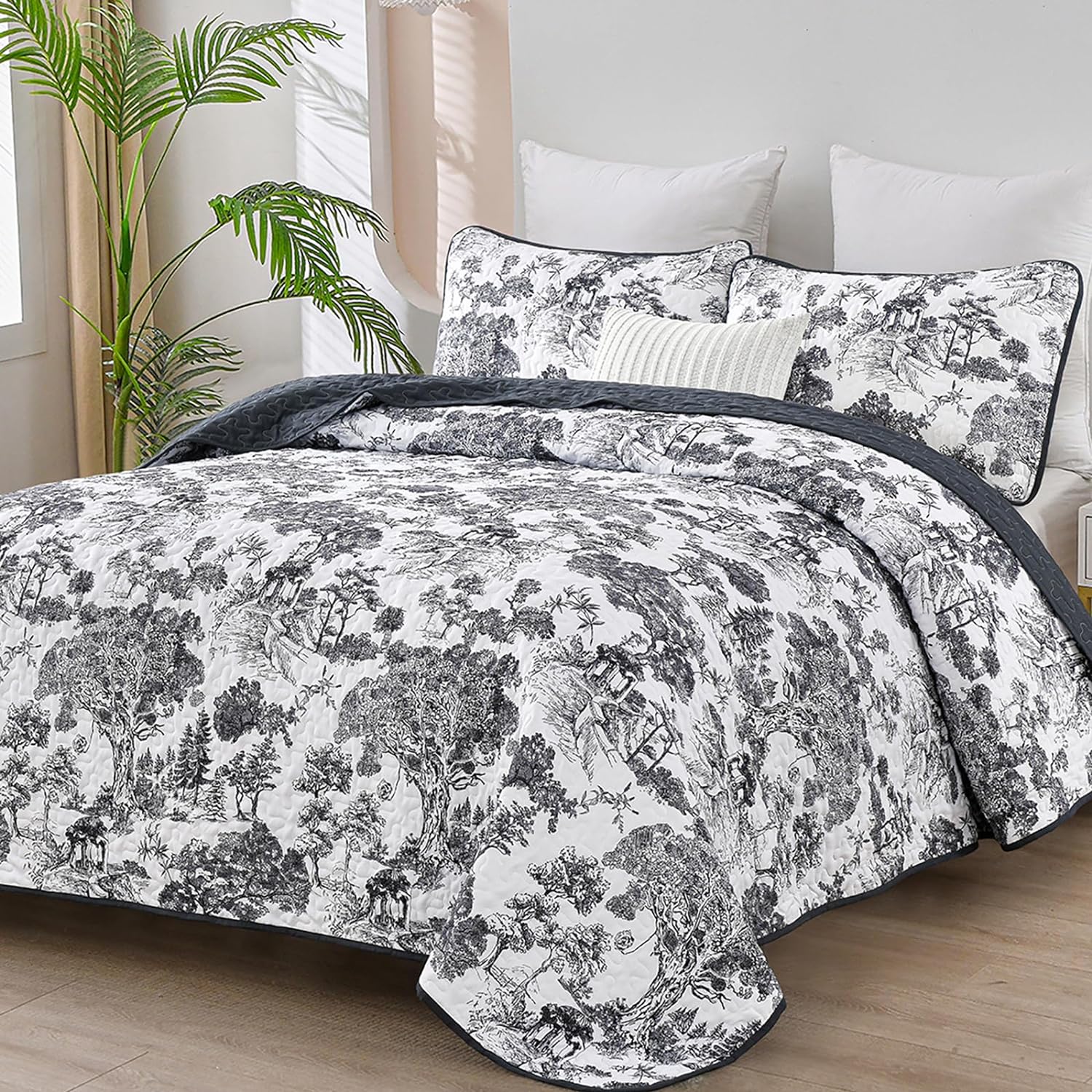 WONGS BEDDING Botanical Reversible Quilt Set King Size