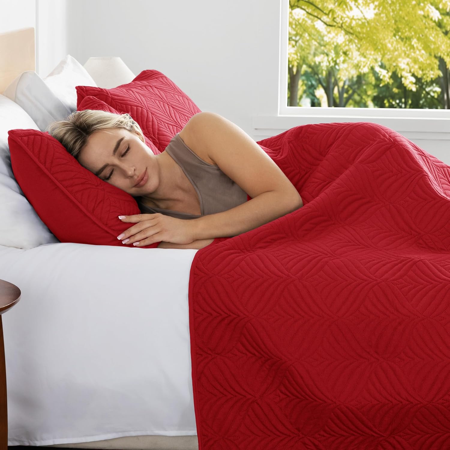 Whale Flotilla Extra Soft King Quilt Set Red