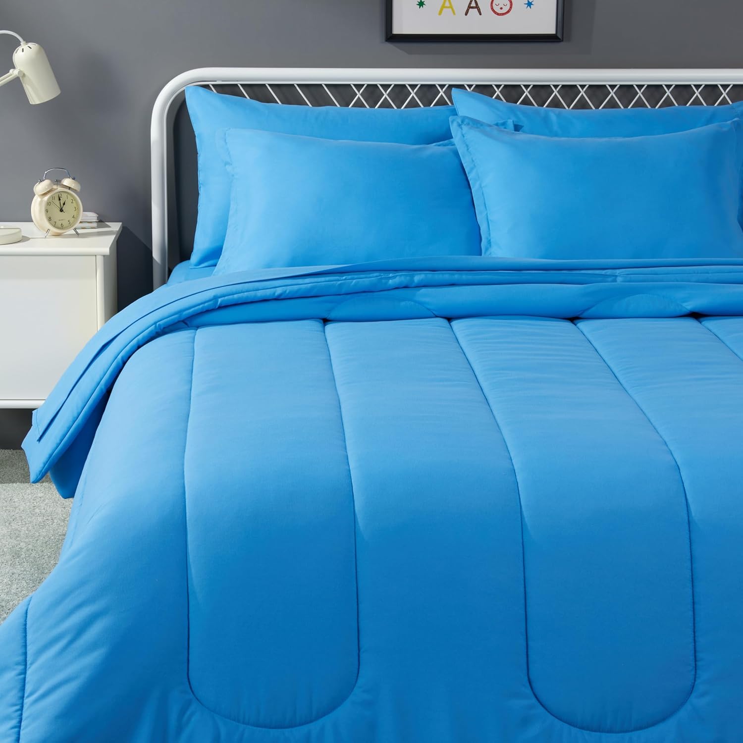 Amazon Basics 7-Piece Microfiber Kids Bed-in-a-Bag Set FullQueen Blue